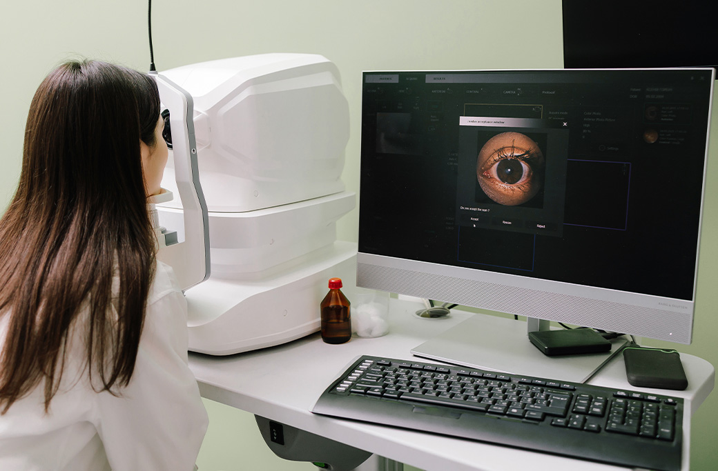 What to Look for in a Macular Degeneration Specialist